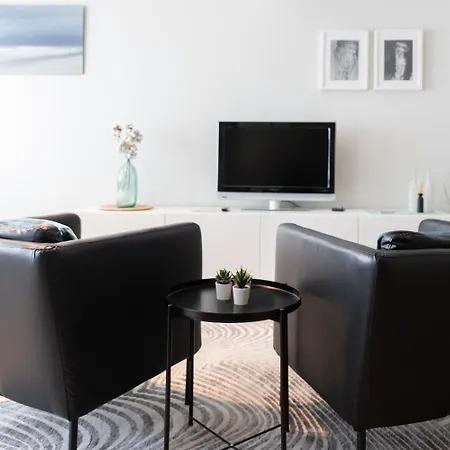 Appartement Ruime 2 Pers Bij Casino Oostende: Geniet Zee, Kunst, En Relax